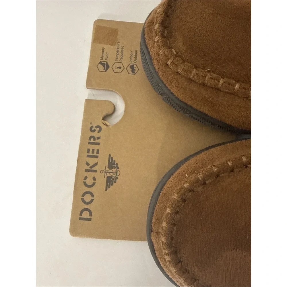 Dockers Dark Tan Memory Foam Men's Size 7-8‎ Slippers